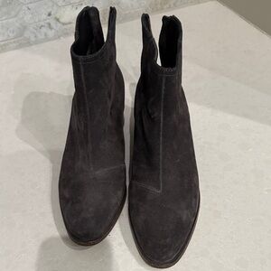 Women’s Rag and Bone Chocolate Brown Suede Ankle Bootie